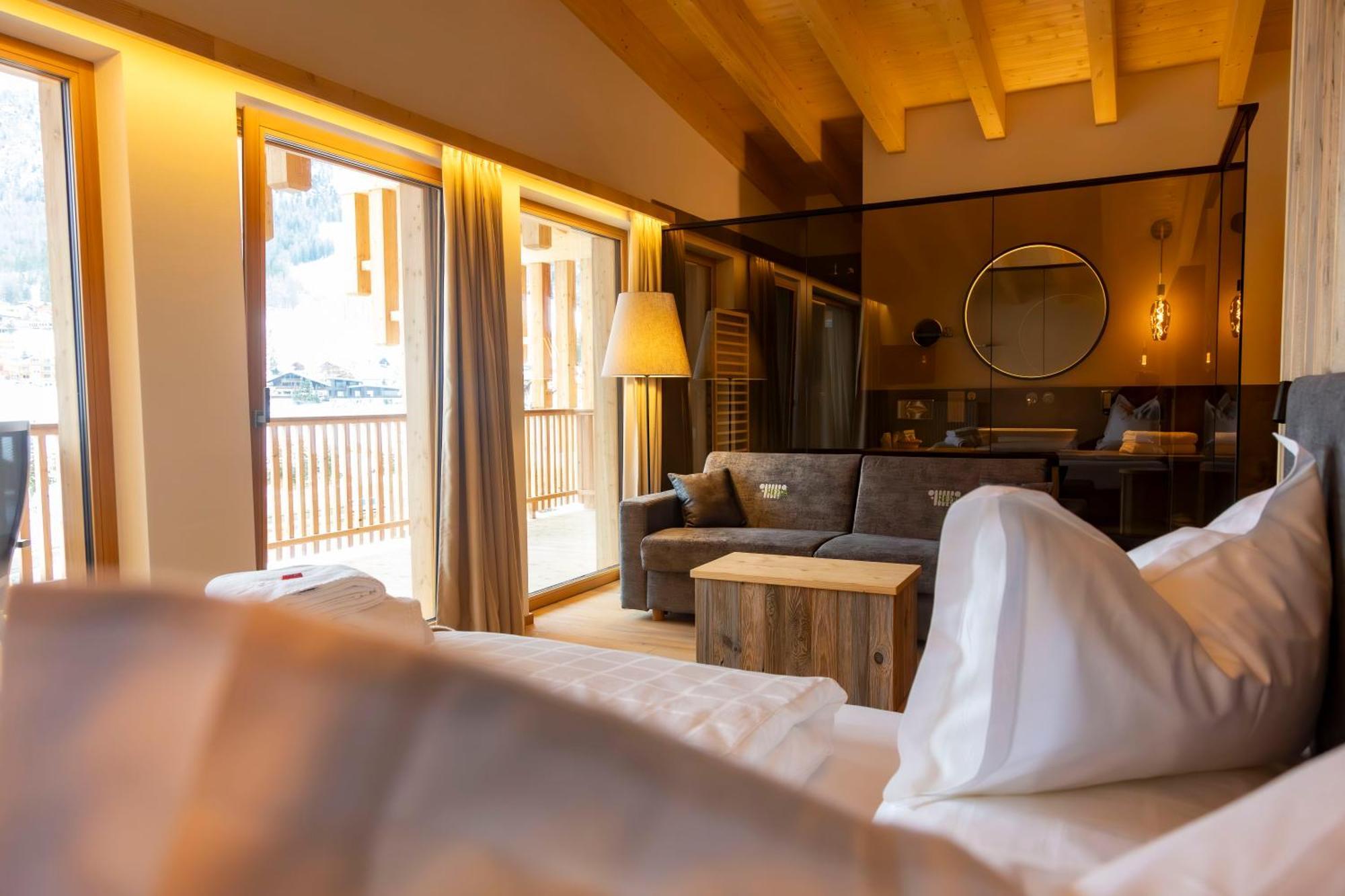 Hotel Rezia Ла Виля Екстериор снимка