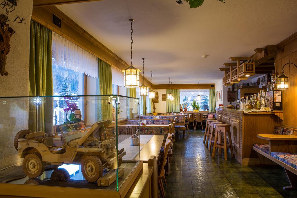 Hotel Rezia Ла Виля Екстериор снимка