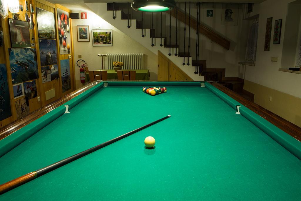 Hotel Rezia Ла Виля Екстериор снимка